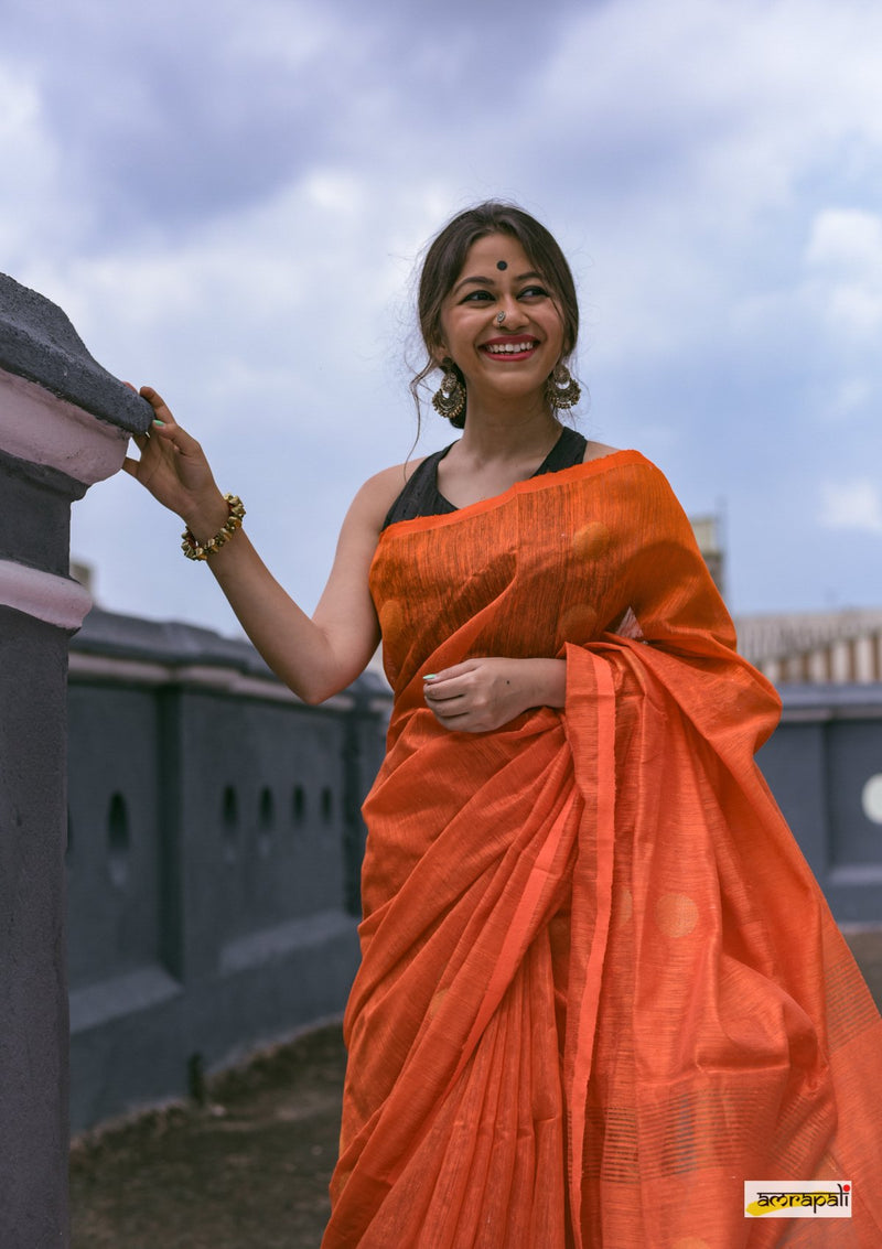 Matka Resham with golden zari polka butis