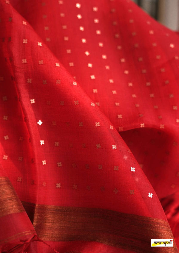 Handwoven Pure Matka with Woven Gold Sequins