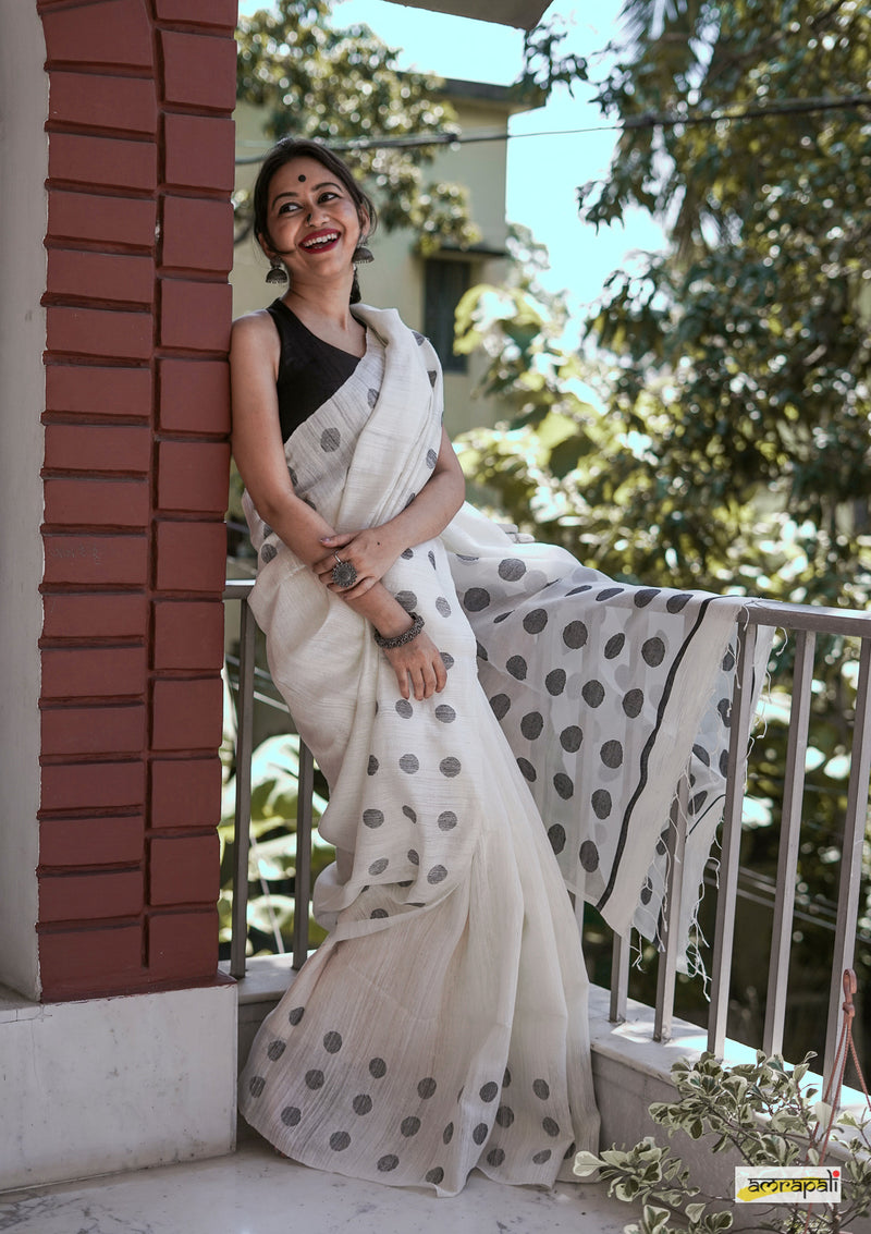 Handwoven Pure Matka Jamdani with Resham Butas