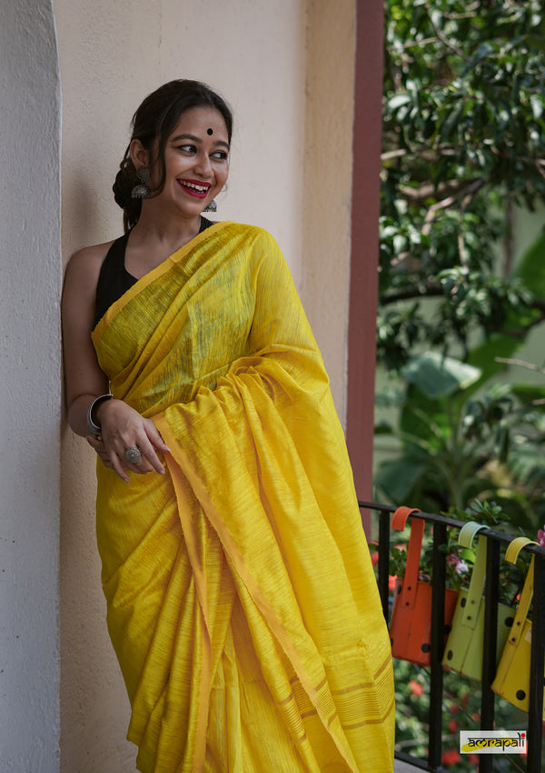 Matka Resham with golden zari polka butis