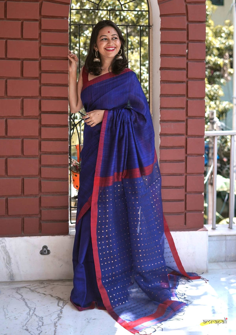 Handwoven Pure Matka with Woven Gold Sequins