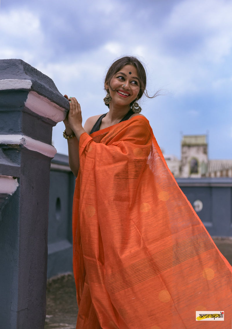 Matka Resham with golden zari polka butis