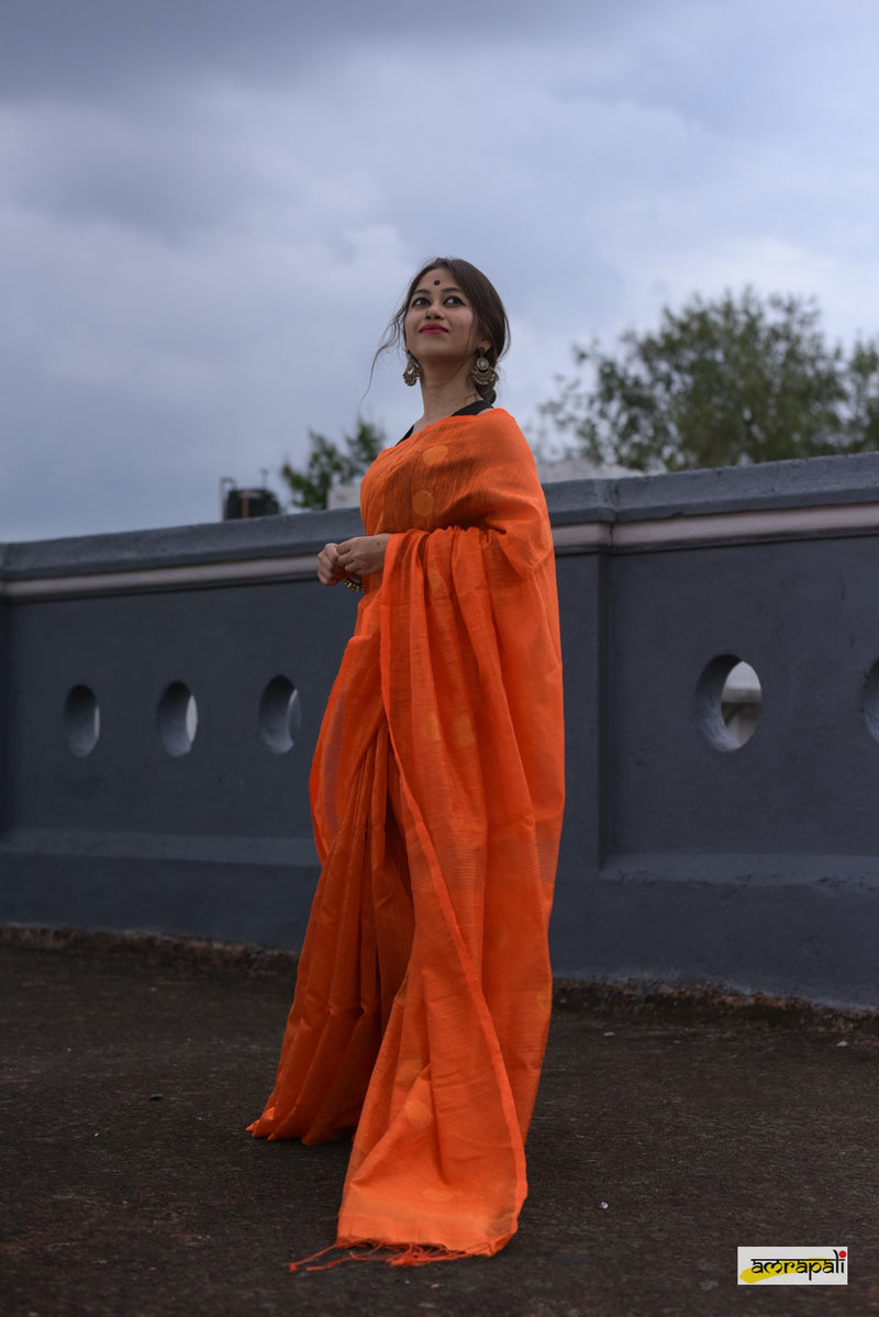 Matka Resham with golden zari polka butis