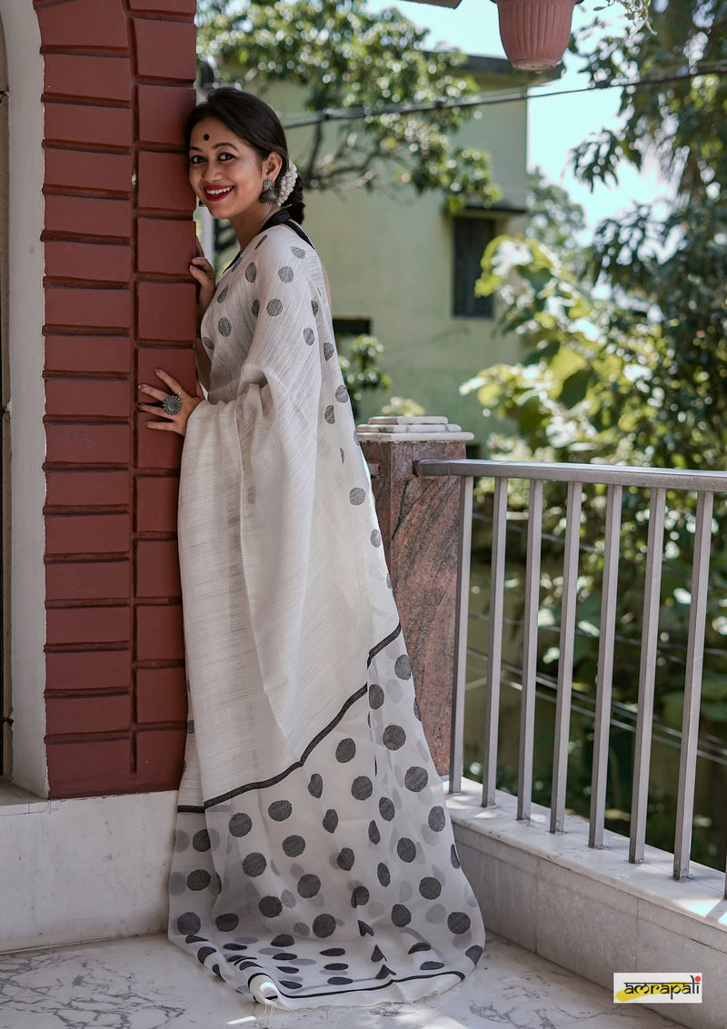 Handwoven Pure Matka Jamdani with Resham Butas