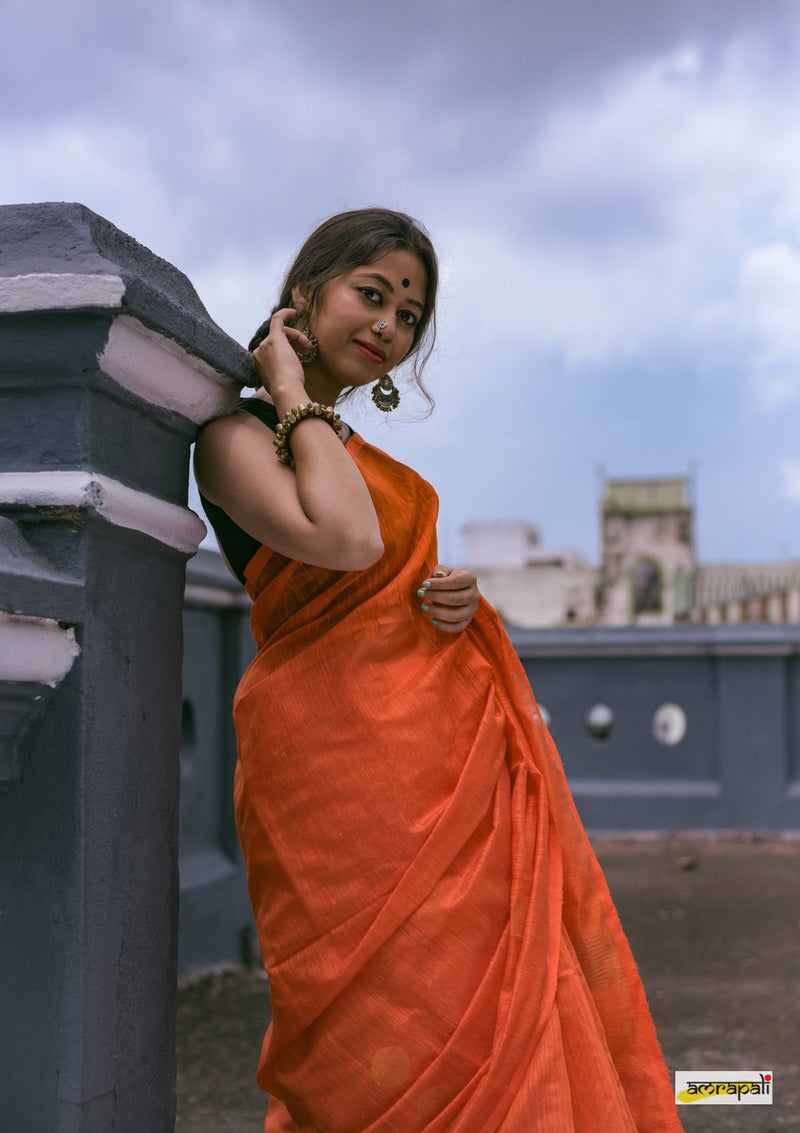 Matka Resham with golden zari polka butis