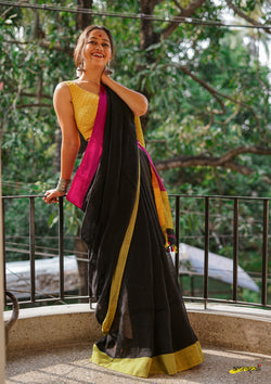 Black Colorblock Cotton with pompoms