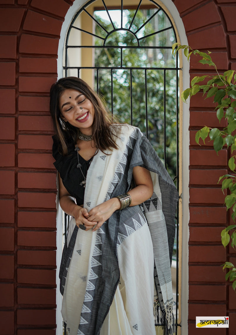 Handloom cotton with jamdani inspired buti