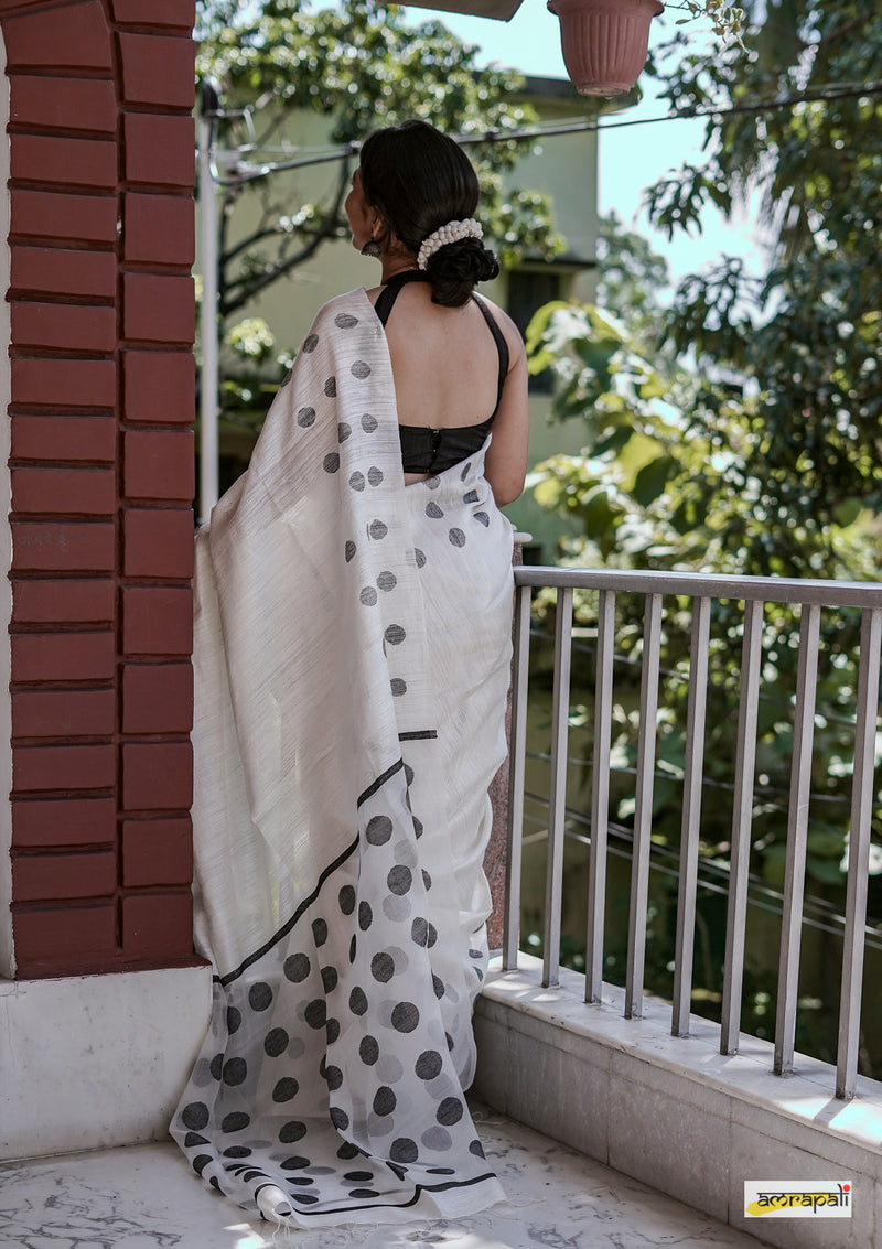Handwoven Pure Matka Jamdani with Resham Butas