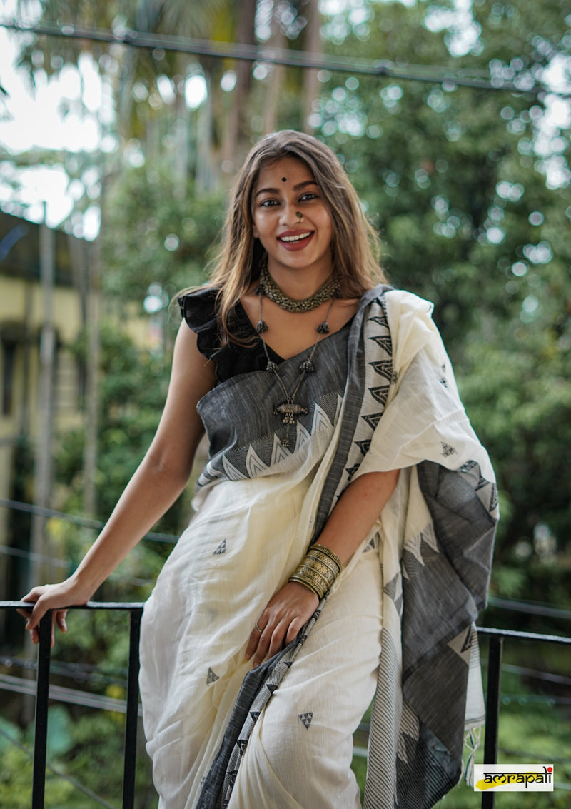 Handloom cotton with jamdani inspired buti