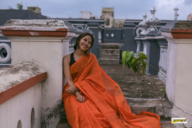 Matka Resham with golden zari polka butis