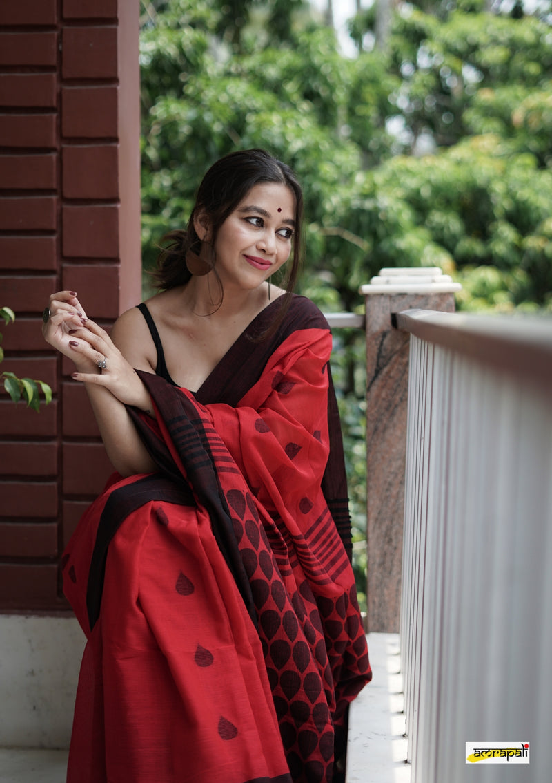 Pure Handloom Cotton with tiny leaf buti
