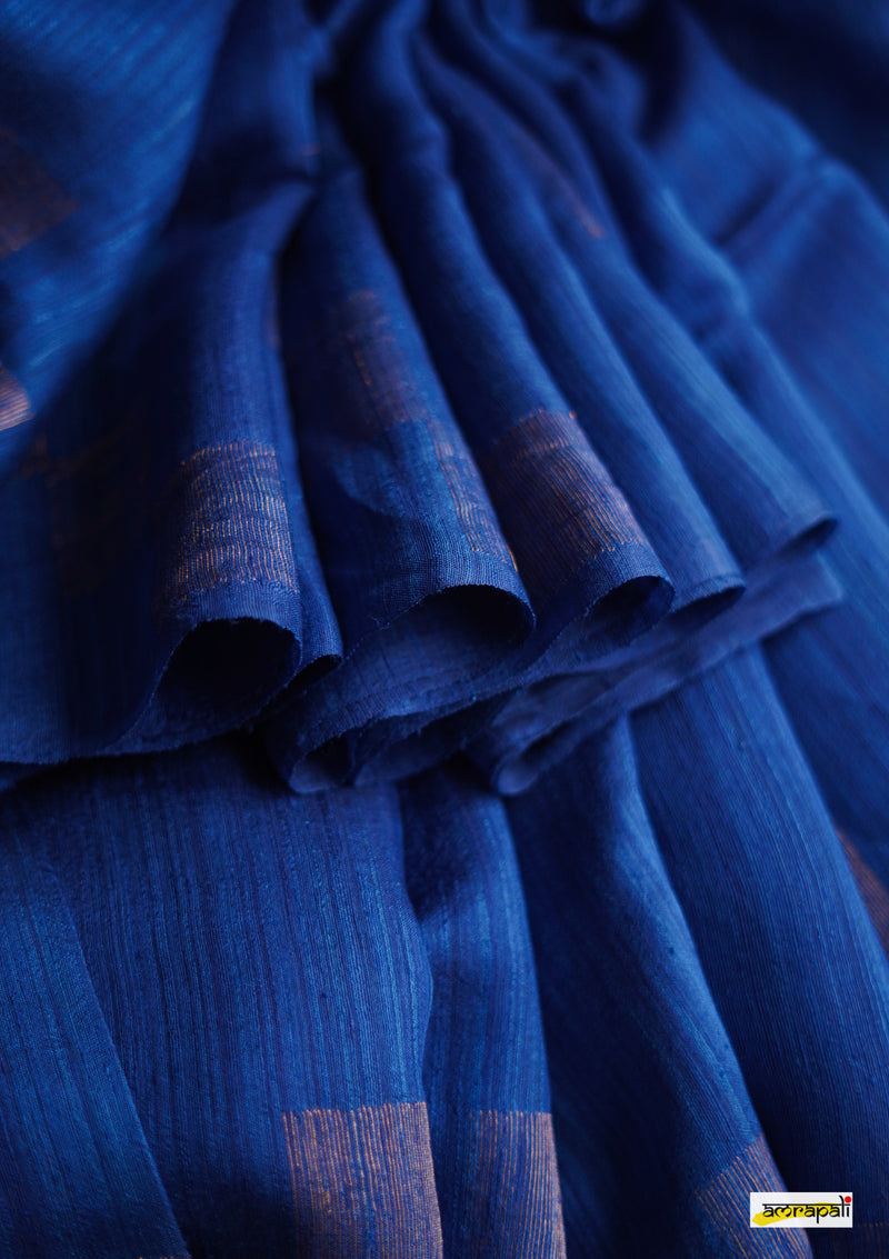 Handwoven Pure Matka Jamdani with Gold Checks