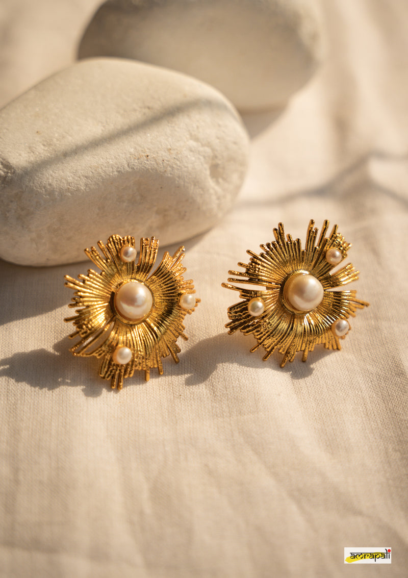 Pearly Delight Studs